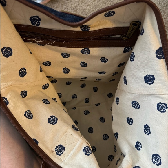 Rare Disney beauty and the beast loungefly bag - Picture 4 of 5